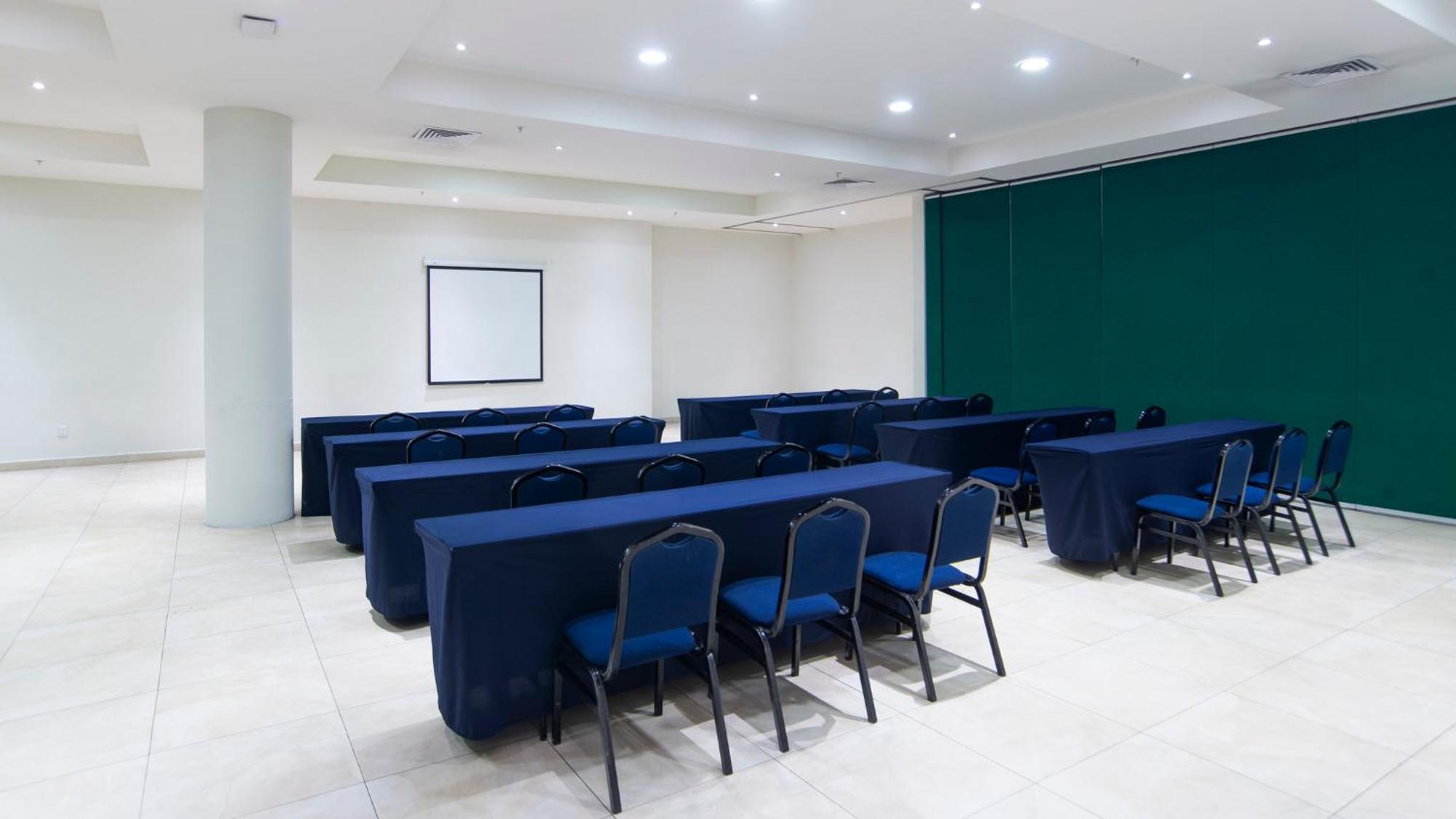 Holiday Inn Express Xalapa By Ihg Exterior photo